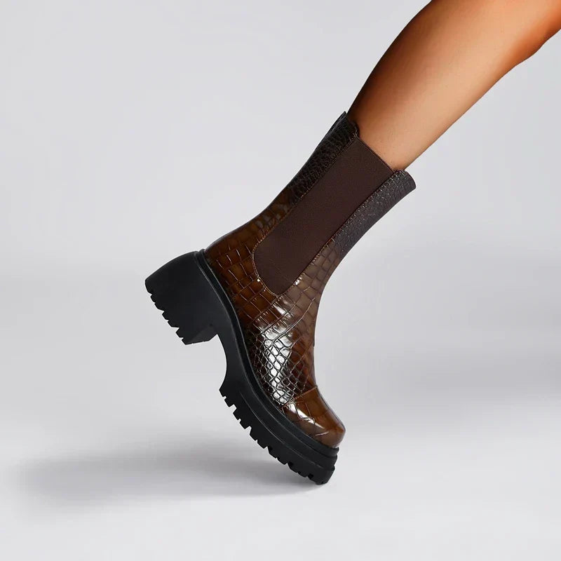 Hesione | Platform Sole Elastic Side Panels Ankle Boots