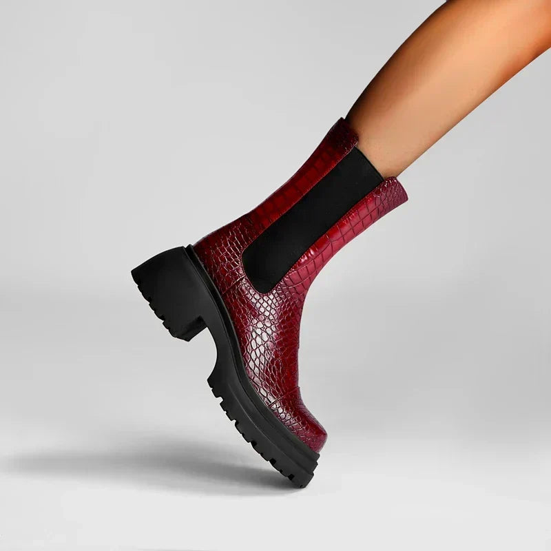 Hesione | Platform Sole Elastic Side Panels Ankle Boots
