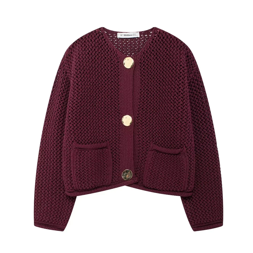 Women’s Cropped Chunky Knit Cardigan with Statement Buttons and Pockets – Relaxed Elegant Layer for Autumn and Winter