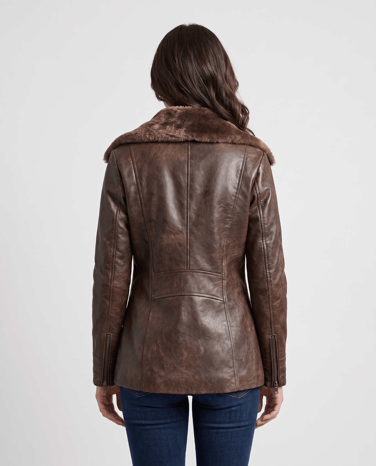 Shearling Leather Jacket – Oversized Collar & Full-Zip Front | Emilia
