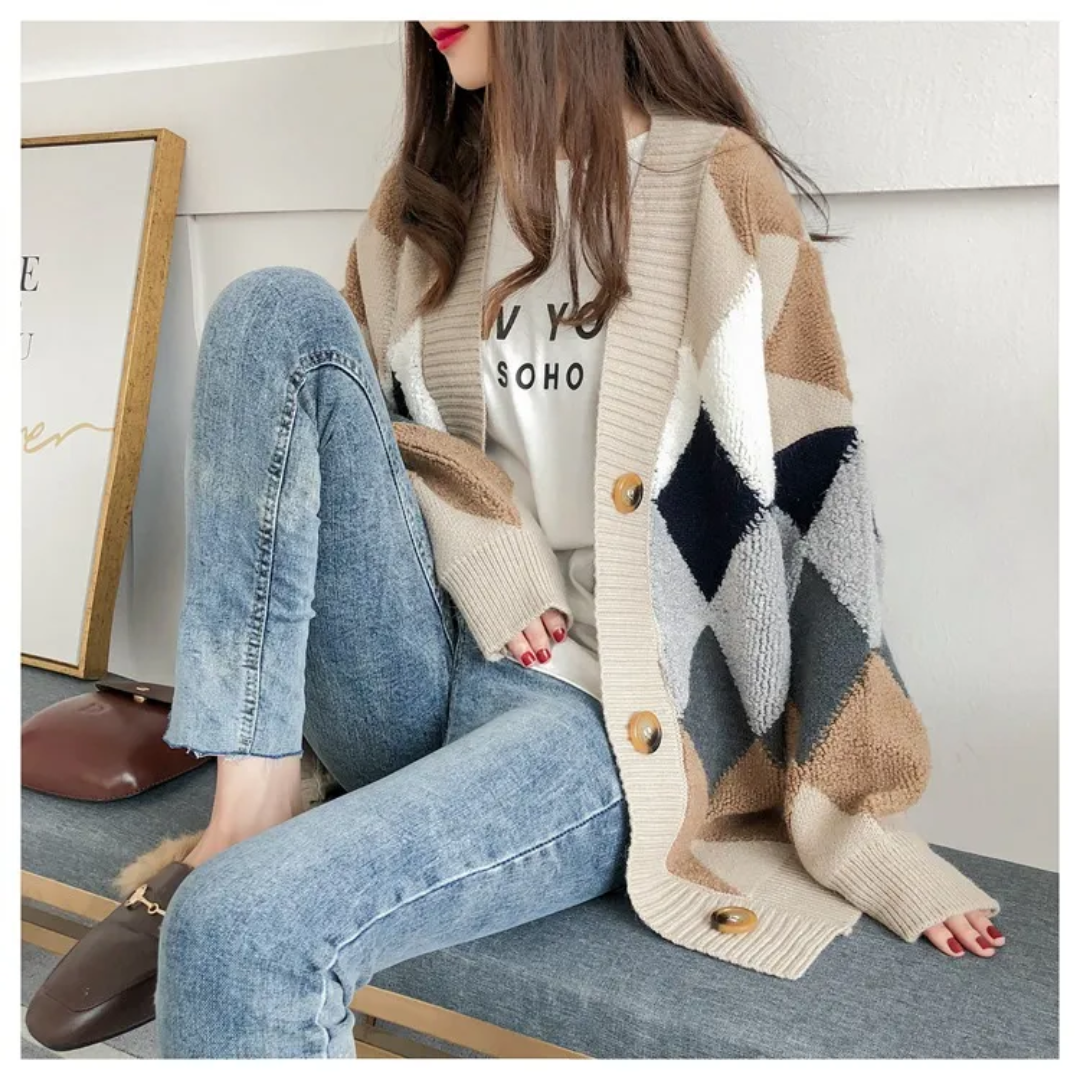 Women's Oversized Chunky Knit Cardigan with Printed Design and V-Neck – Relaxed Fit Button-Up Sweater with Textured Long Sleeves and Ribbed Trims for Cosy Autumn and Winter Everyday Layering