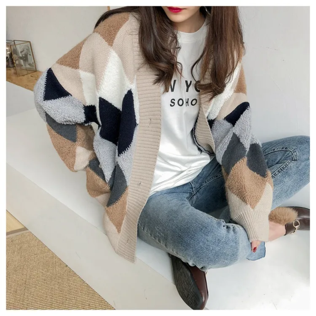 Women's Oversized Chunky Knit Cardigan with Printed Design and V-Neck – Relaxed Fit Button-Up Sweater with Textured Long Sleeves and Ribbed Trims for Cosy Autumn and Winter Everyday Layering