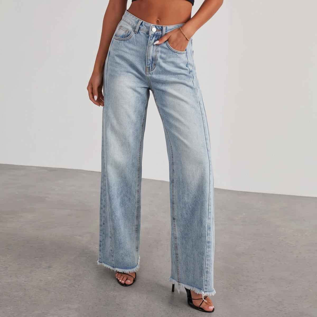 Women's Wide-Leg Jeans with Frayed Hem for Casual Style