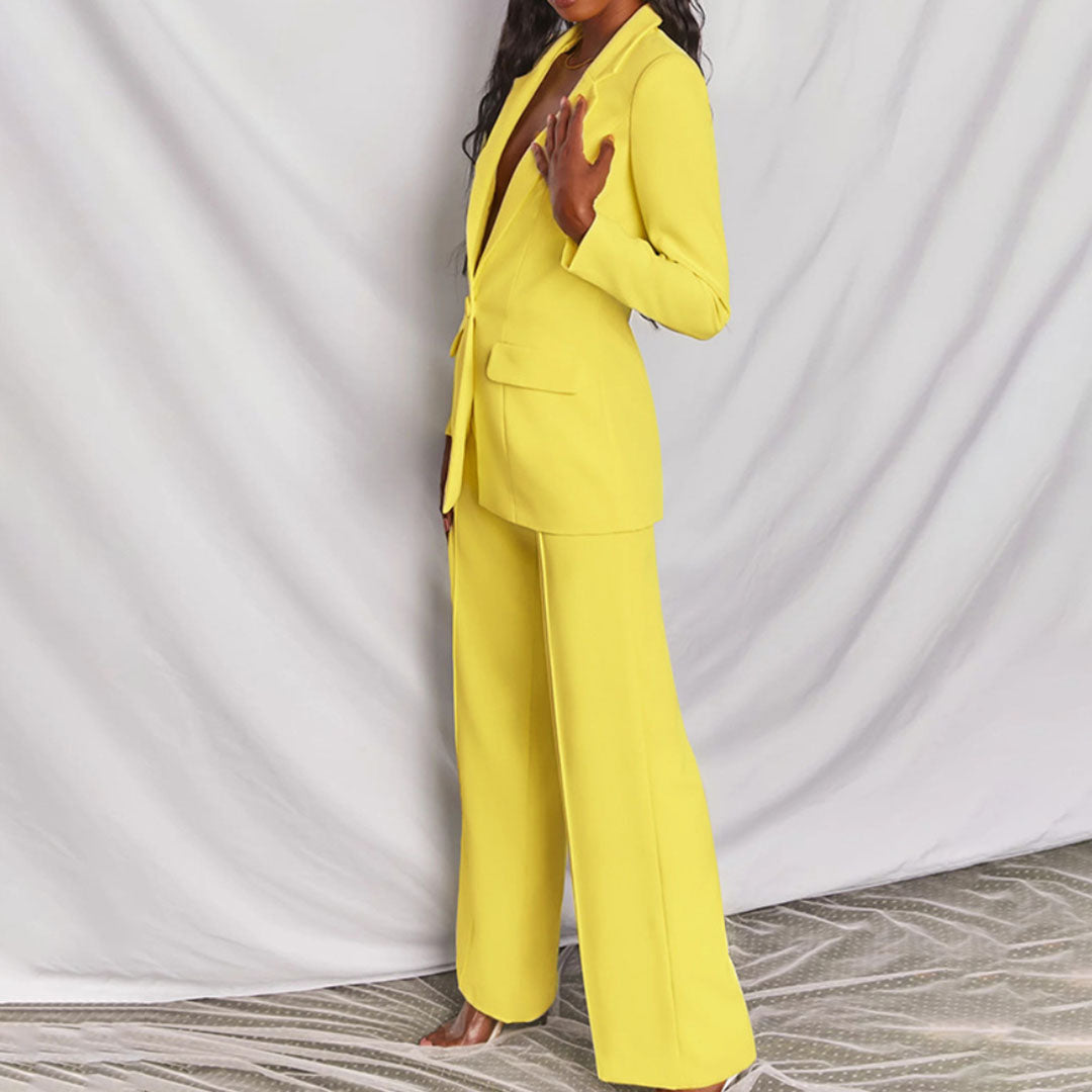 Women's Tailored Blazer and Trouser Set with Notched Lapel