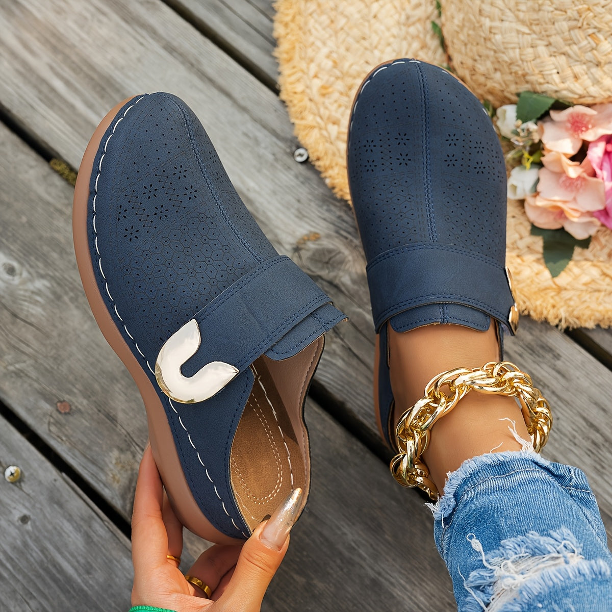 Severine | Cushioned Wedge Clogs
