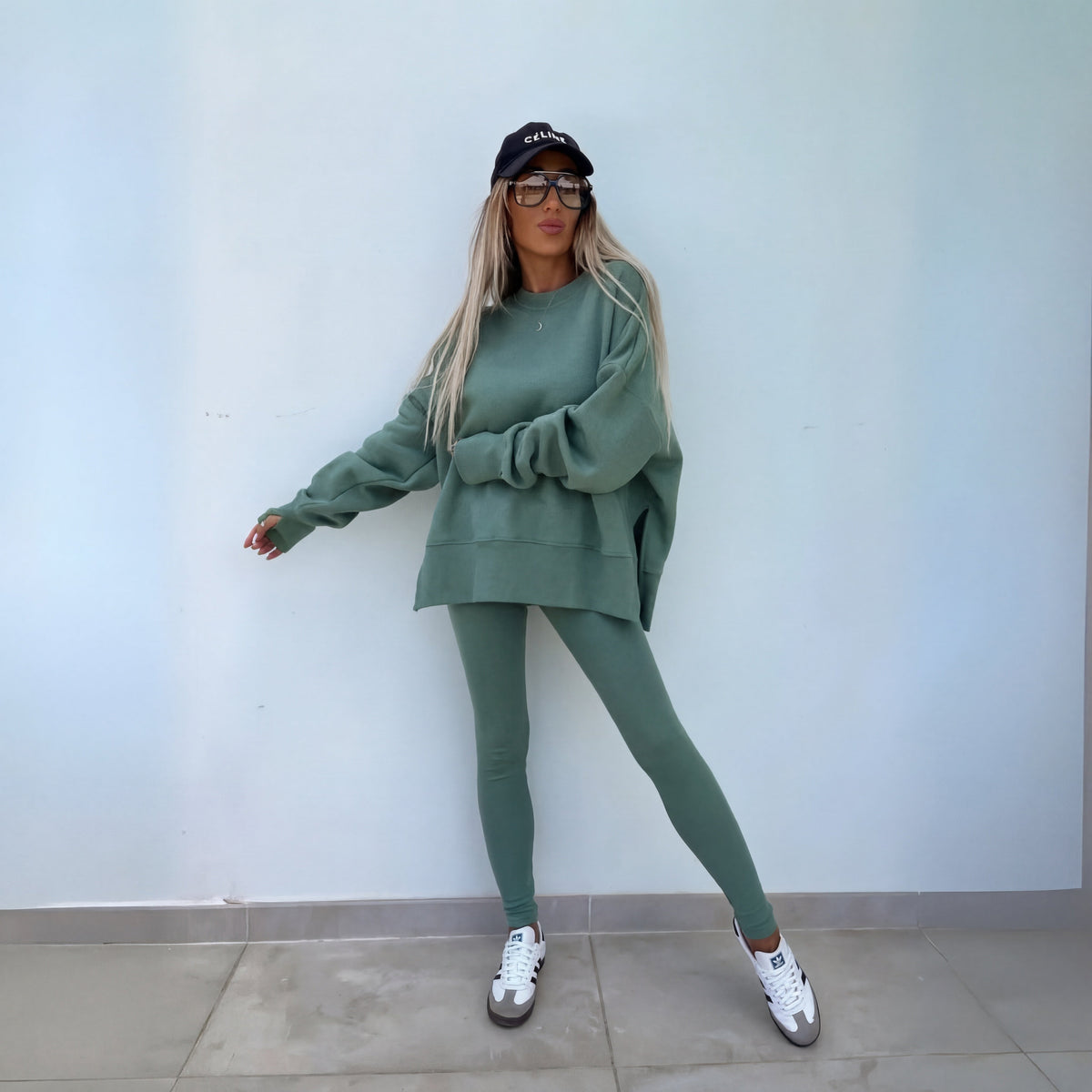 Julia | Women's Oversized Sweatshirt and Leggings Lounge Set