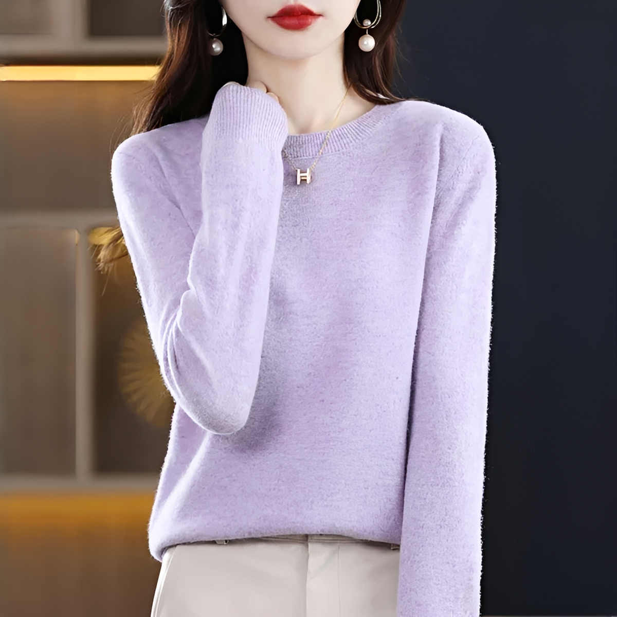 Shynna - Elegant and soft round-neck sweater