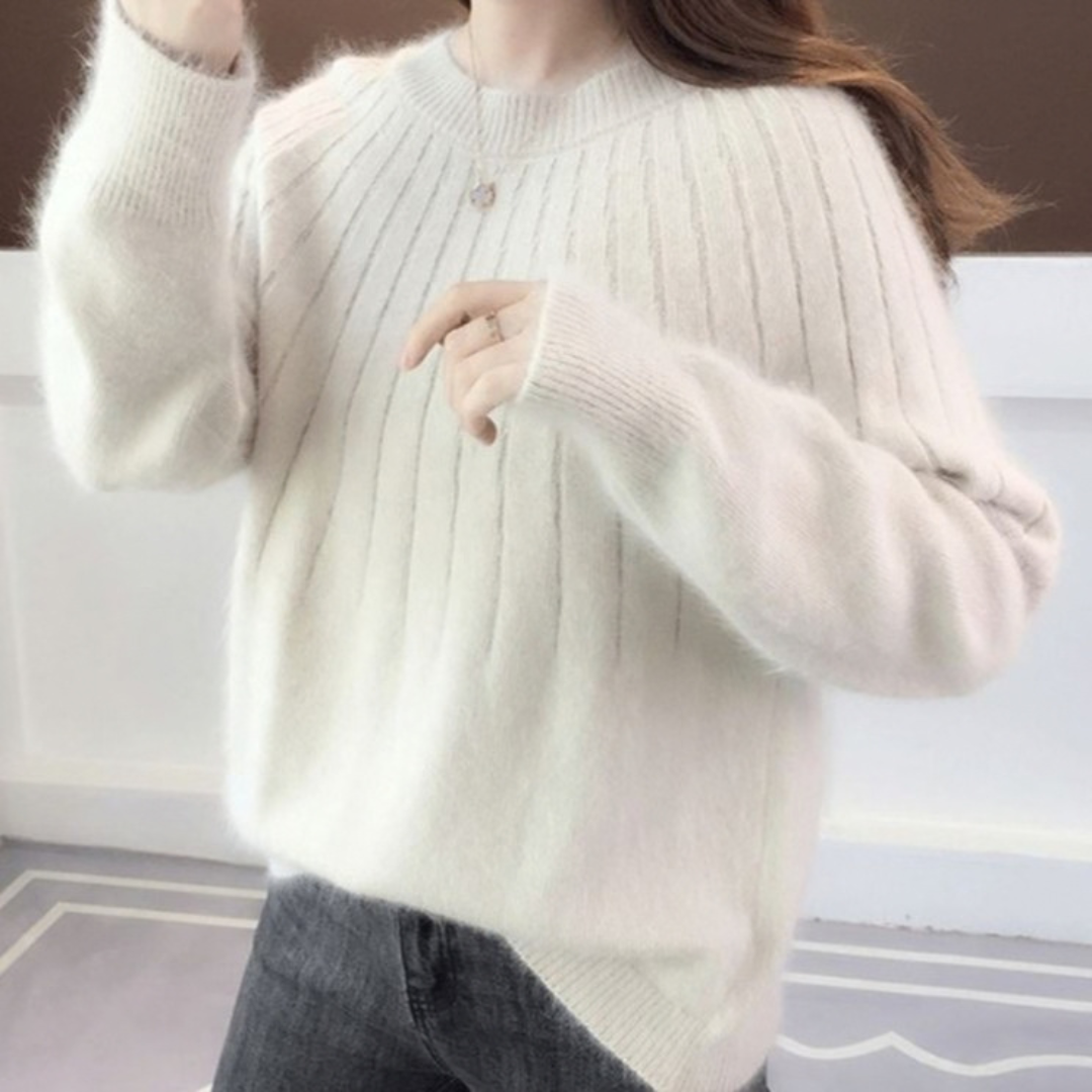 Josslyn - Elegant and warm sweater