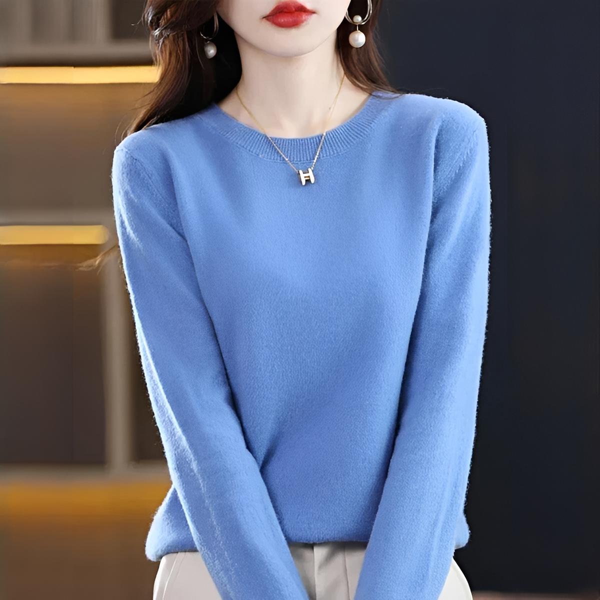 Shynna - Elegant and soft round-neck sweater