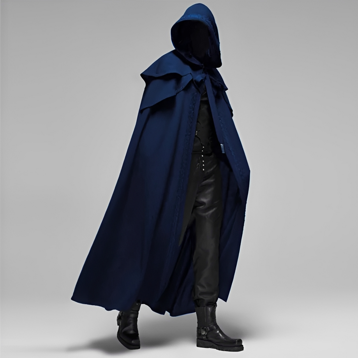 Lagratha - Elegant and gothic hooded cape