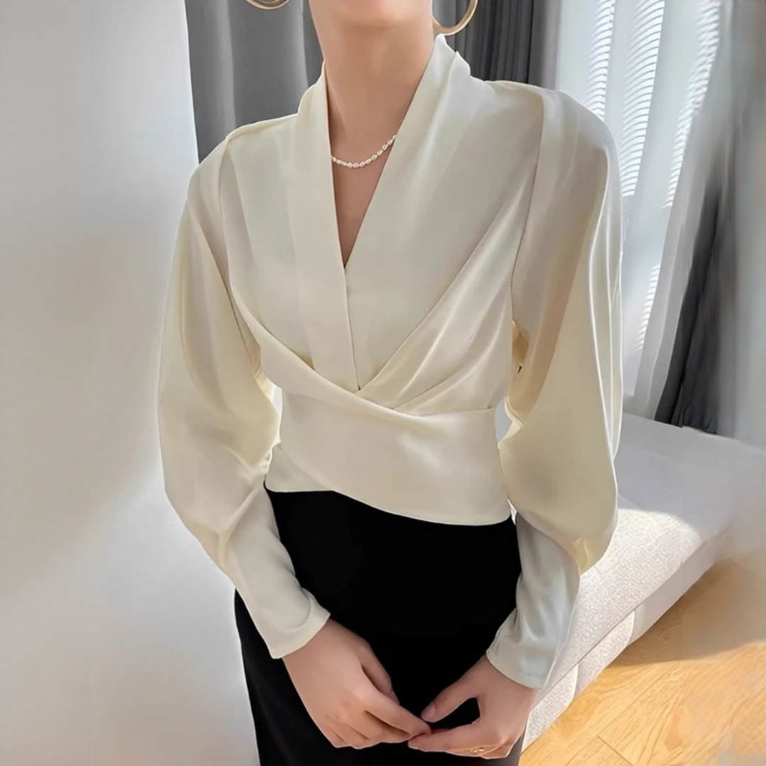 Annora - Elegant and chic long-sleeve blouse