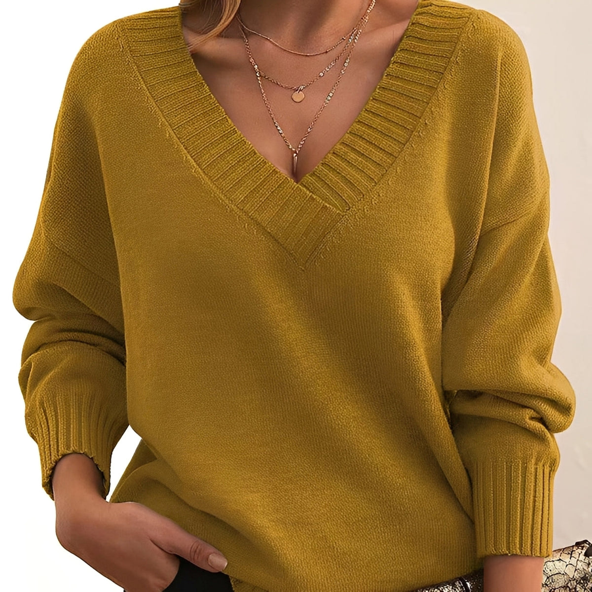 Mollie - Warm and elegant sweater with V-neck
