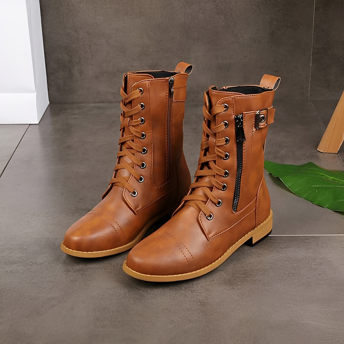Phoebe - Elegant zip-up ankle boots