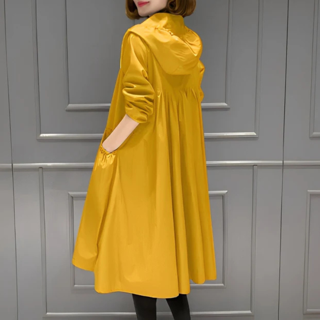 Margie - Elegant and chic raincoat
