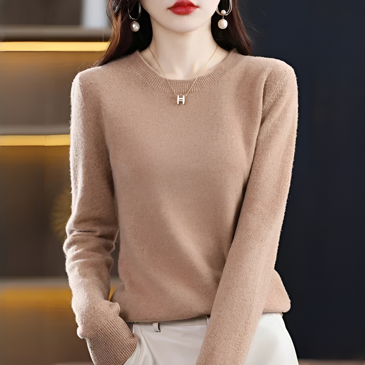 Shynna - Elegant and soft round-neck sweater