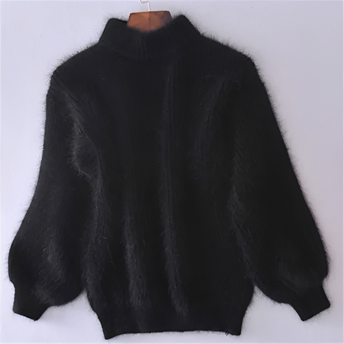 Benetta - Soft and warm sweater