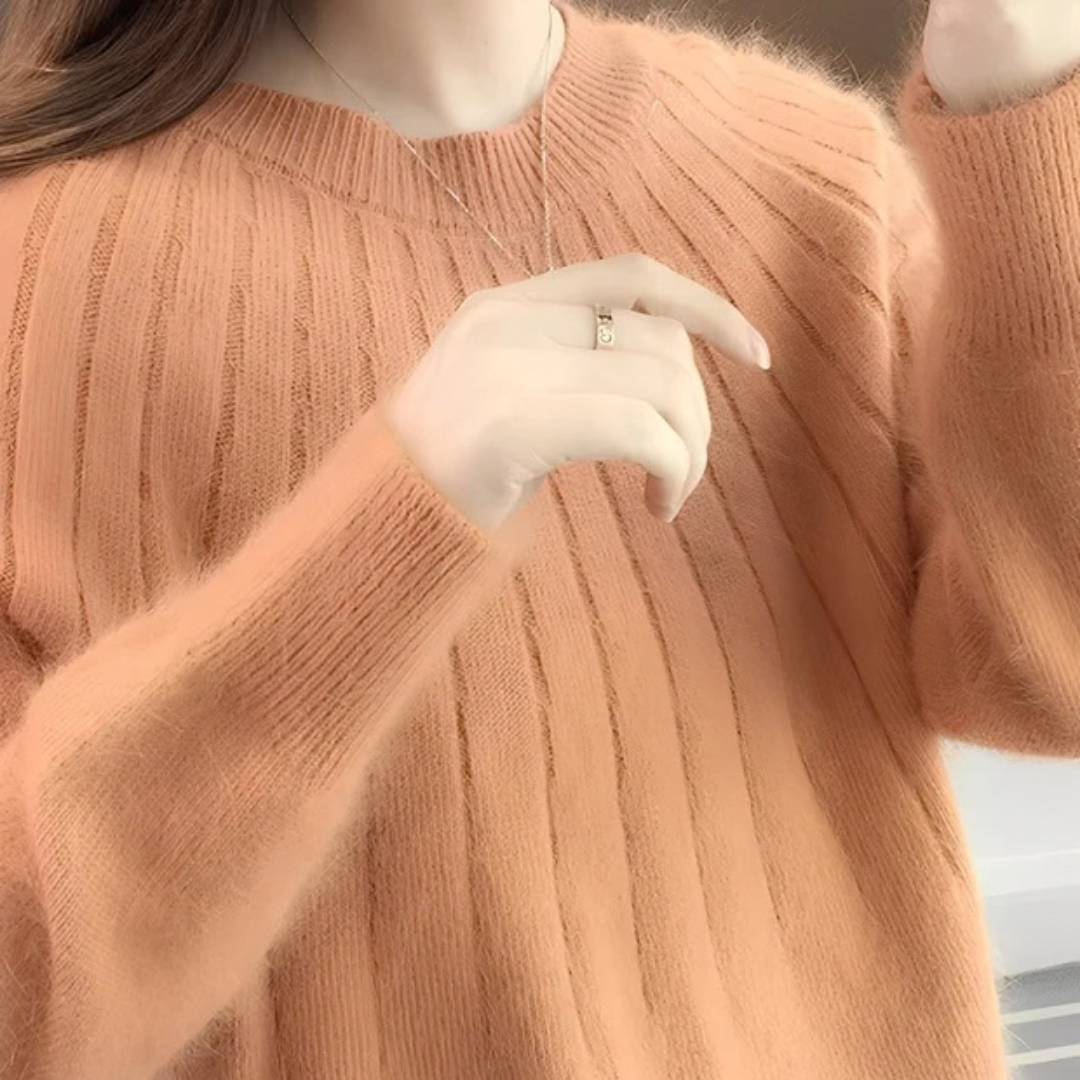 Josslyn - Elegant and warm sweater