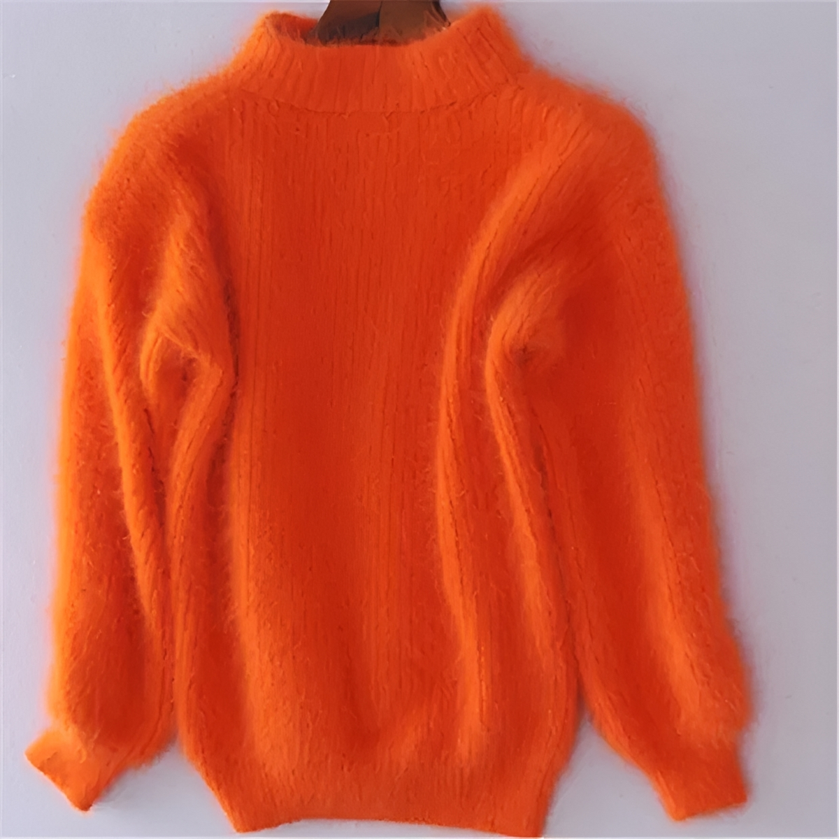 Benetta - Soft and warm sweater