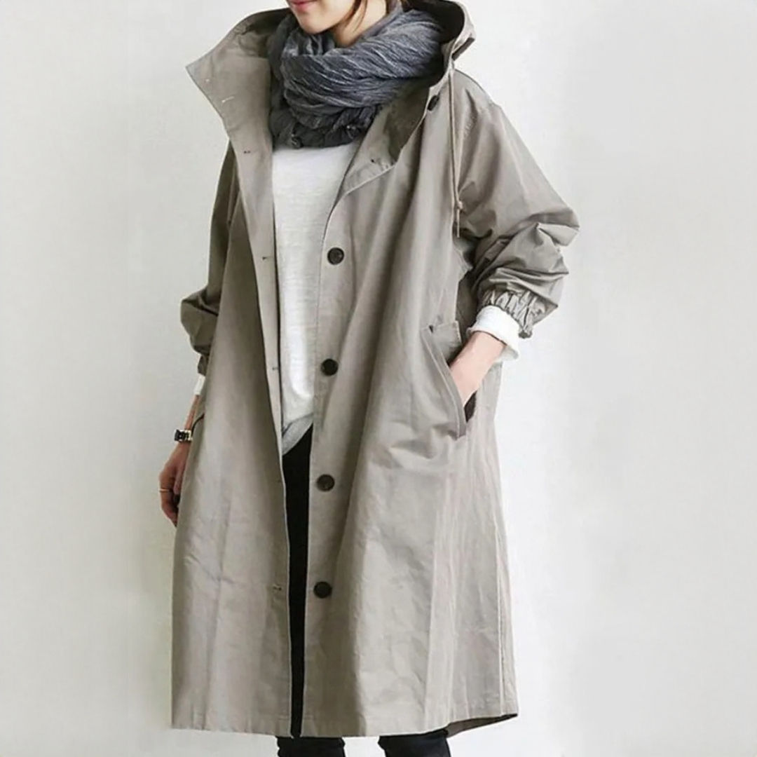 Evy - Elegant and modern raincoat