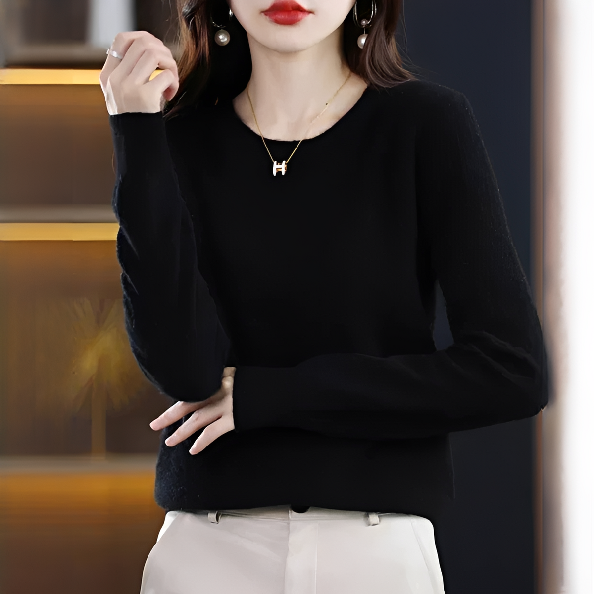 Shynna - Elegant and soft round-neck sweater