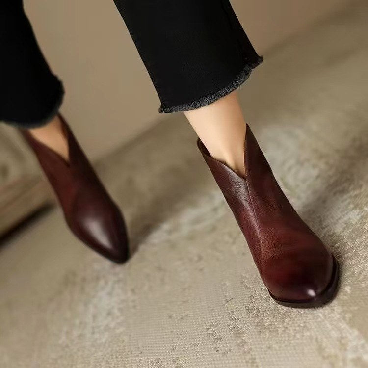 Adriana - Women's Pointed Toe Ankle Boots