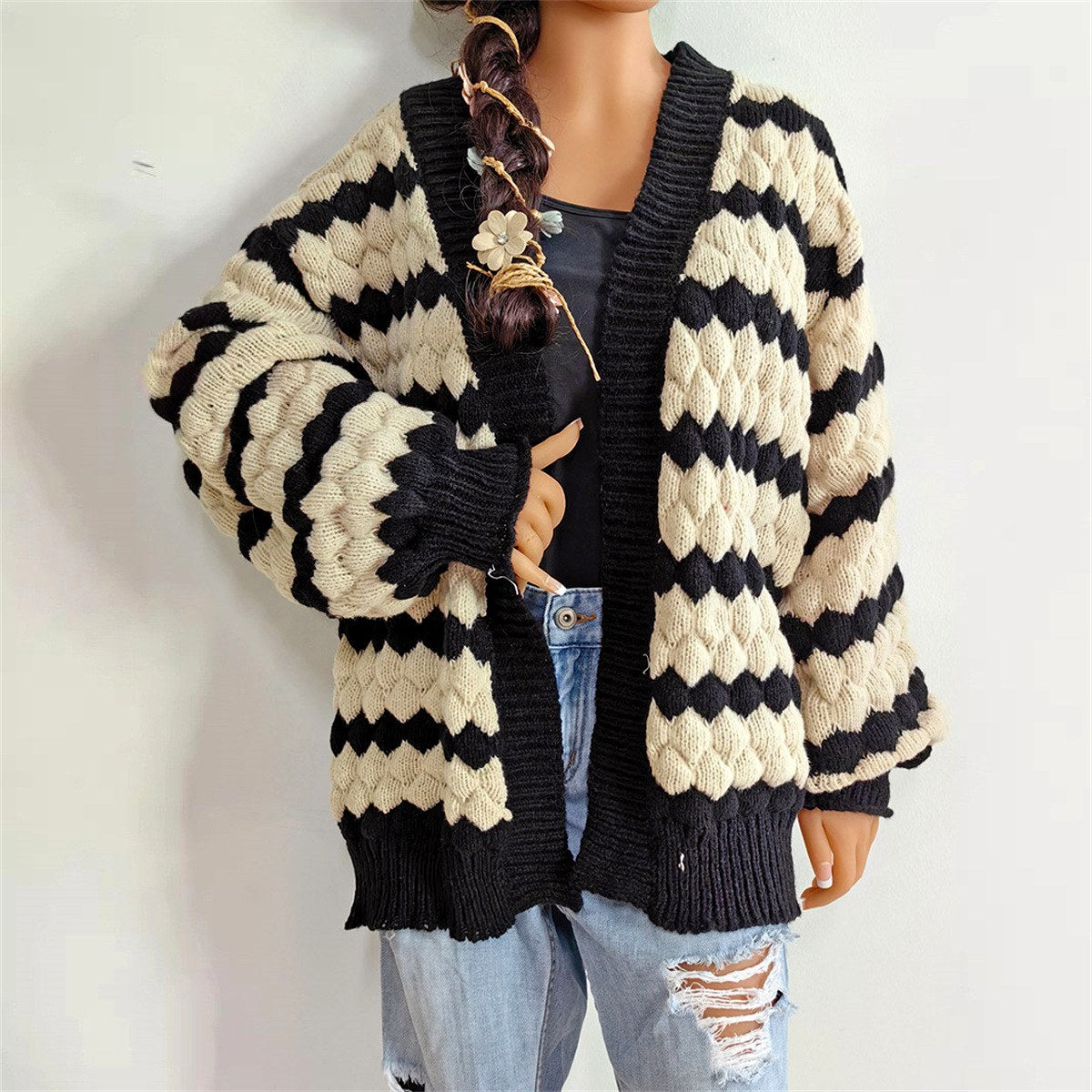 Allison - Women's Chunky Knit Patterned Cardigan