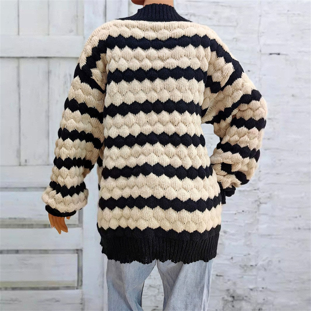 Allison - Women's Chunky Knit Patterned Cardigan