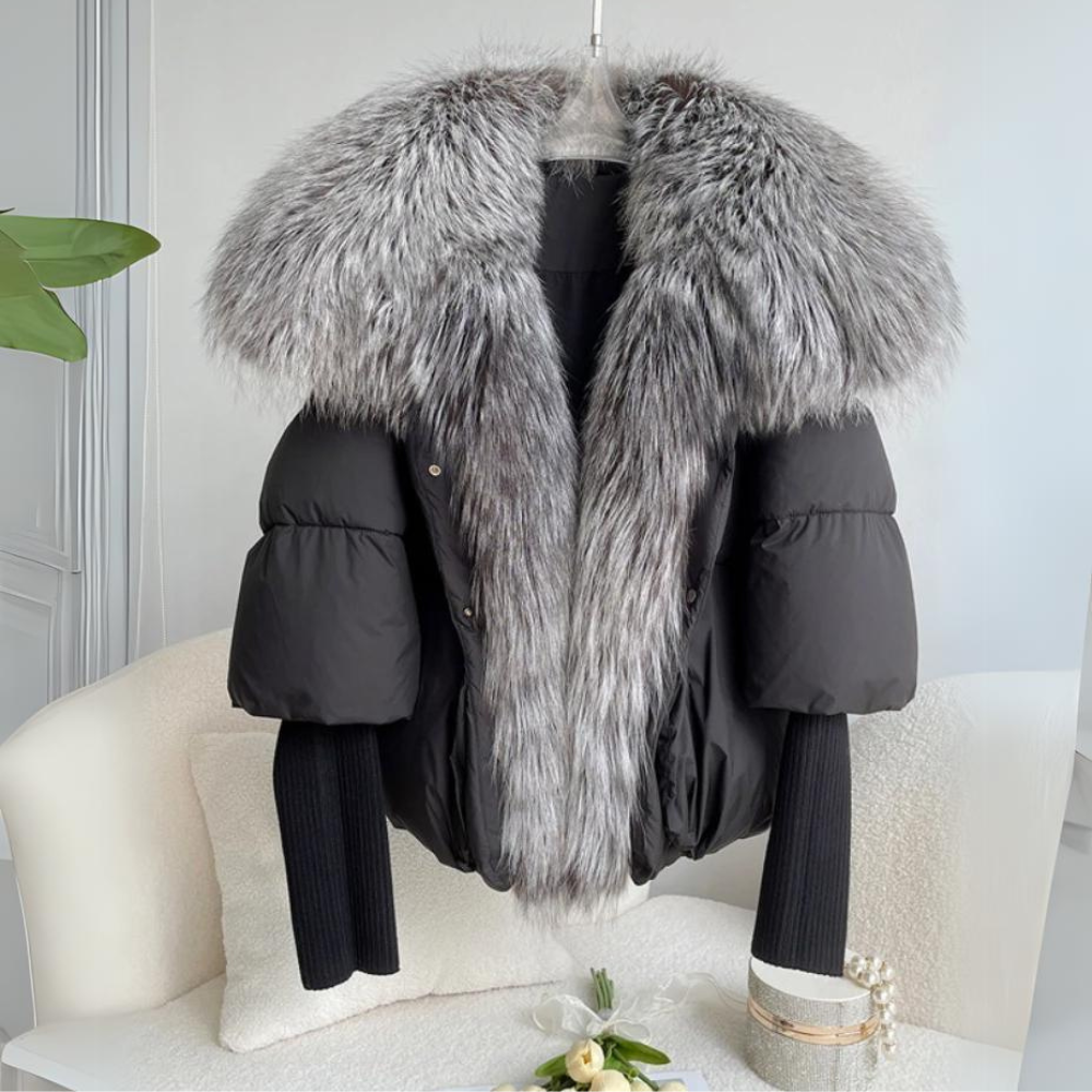 Women's Cropped Puffer Winter Jacket with Oversized Faux Fur Collar and Knitted Sleeve Extensions – Warm Quilted Short Outerwear with Relaxed Fit and Plush Trim for Elegant Autumn and Winter Everyday Fashion