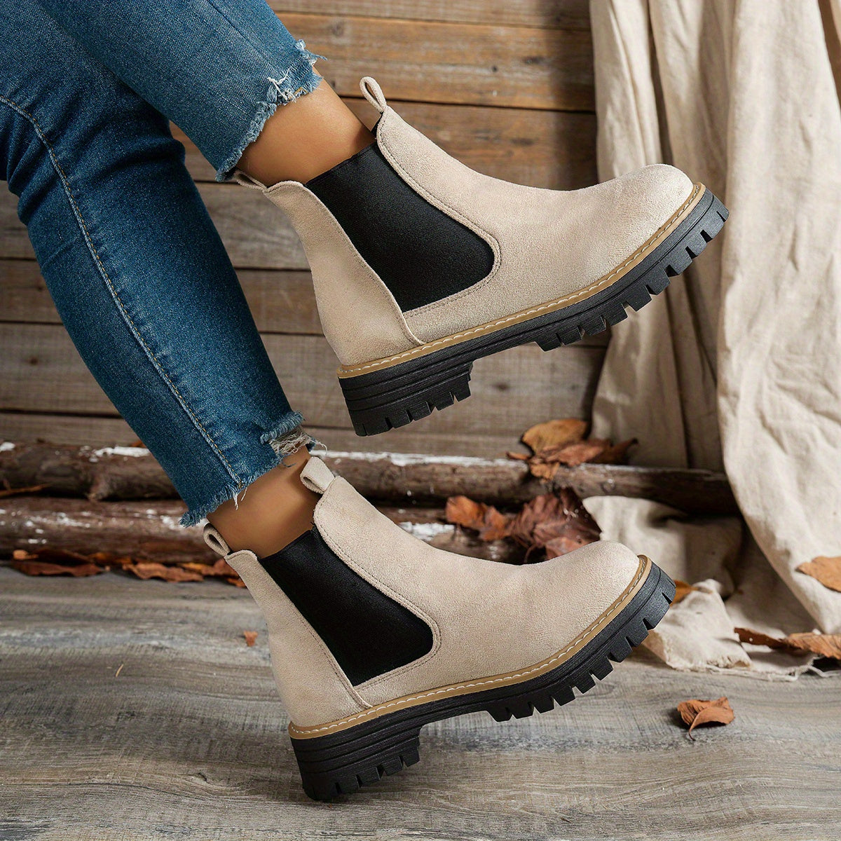 Delwyn | Platform Chelsea Boots
