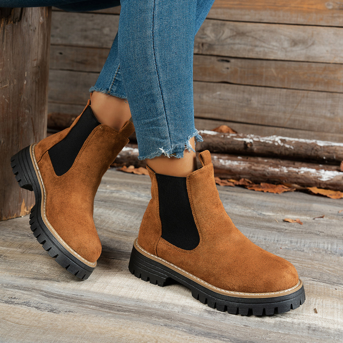 Delwyn | Platform Chelsea Boots