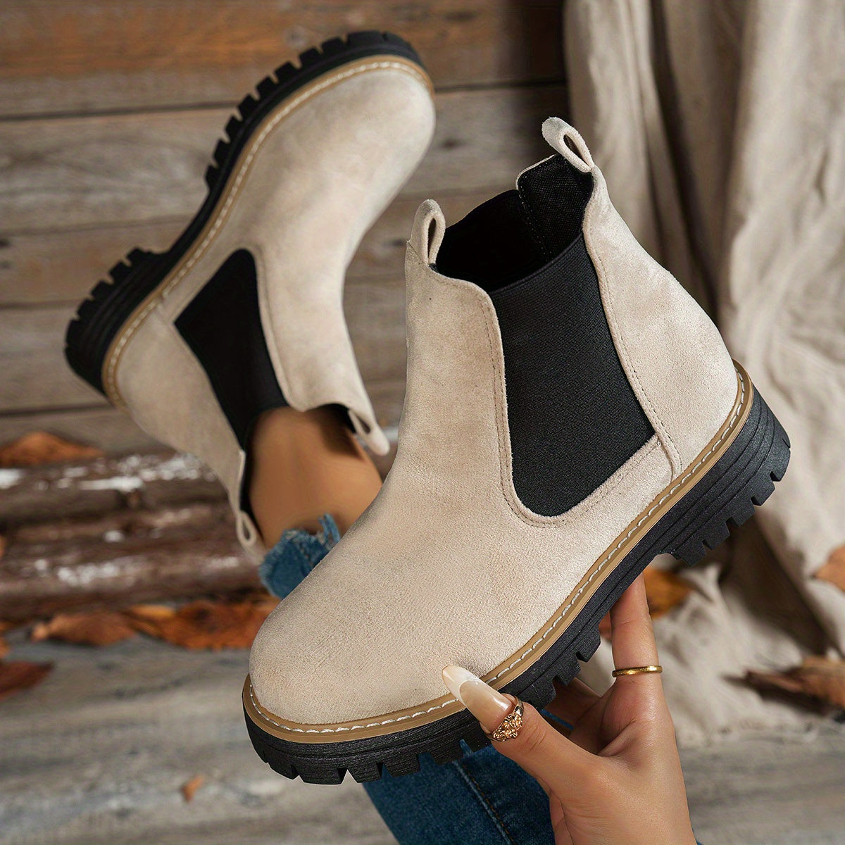 Delwyn | Platform Chelsea Boots