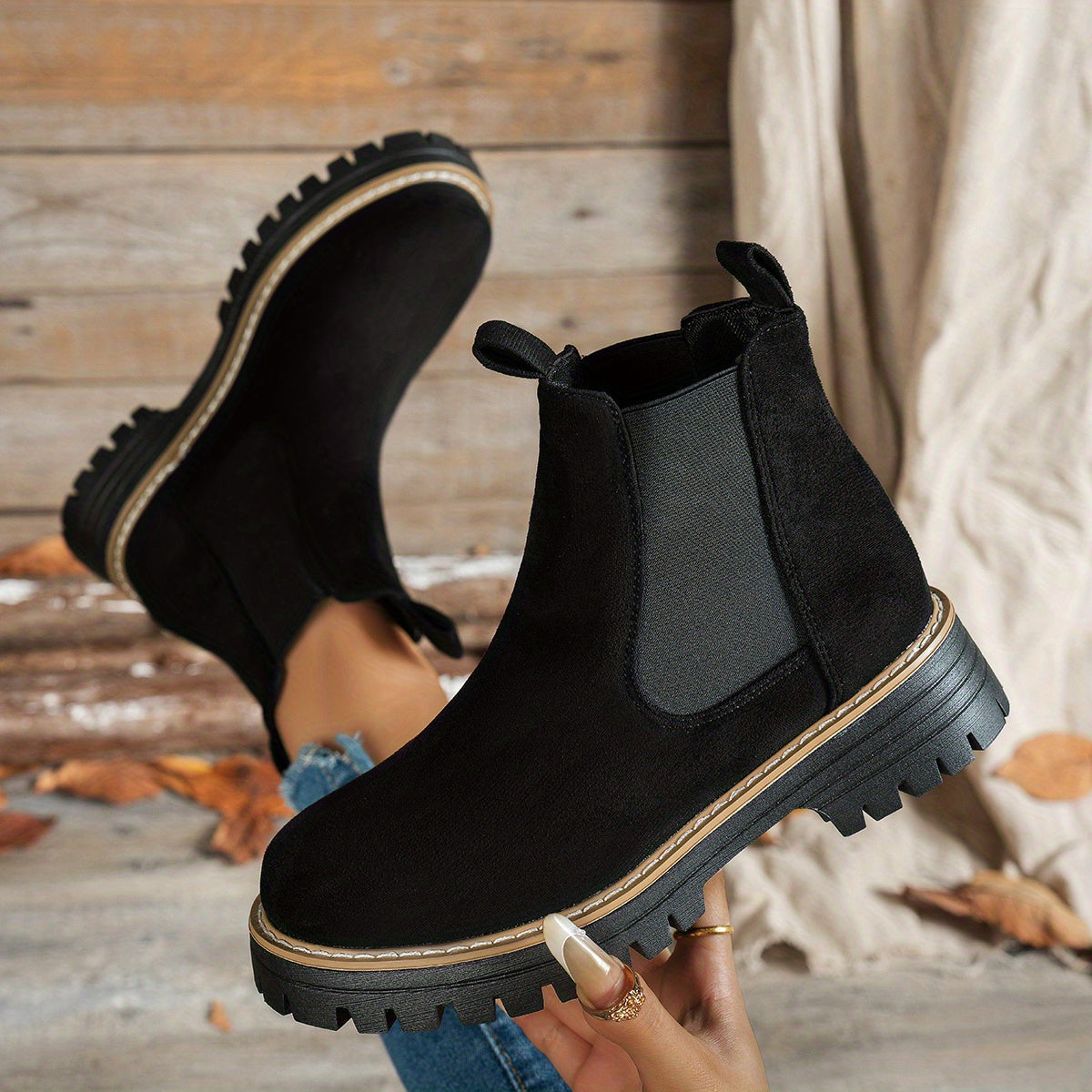 Delwyn | Platform Chelsea Boots