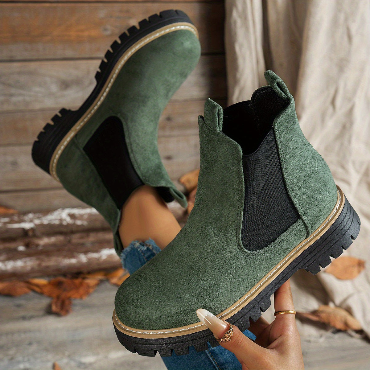 Delwyn | Platform Chelsea Boots