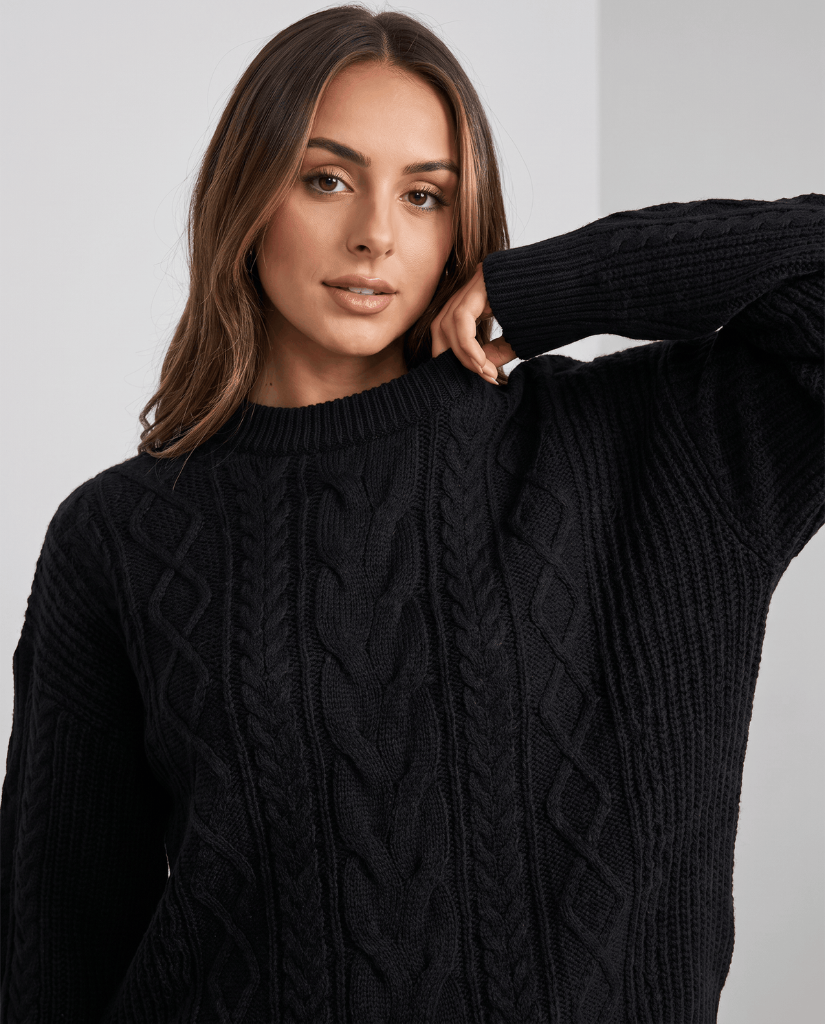 Cable Knit Loungewear Set – Crew Neck Sweater, Jogger Pants & Relaxed Fit | Tamsin
