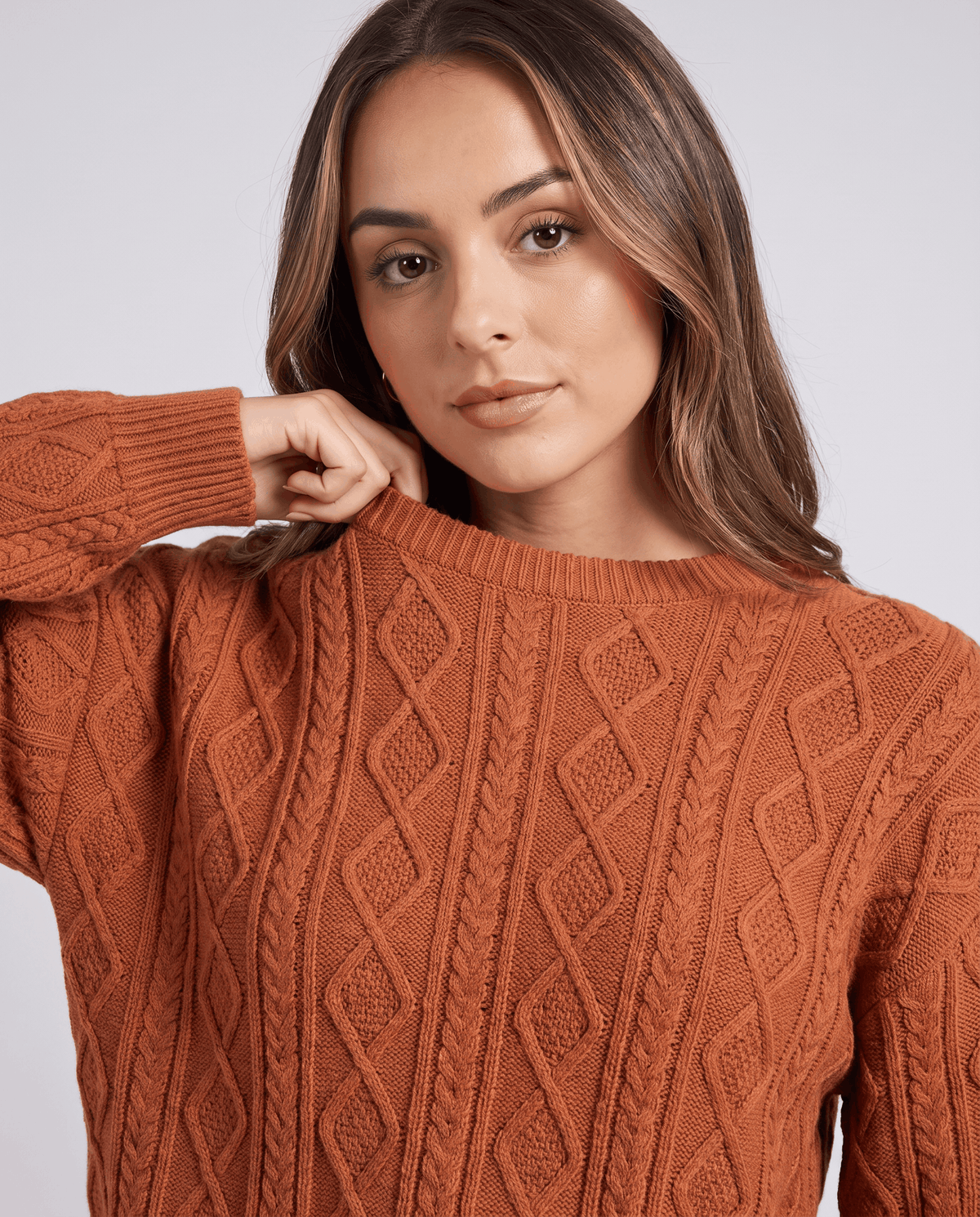 Cable Knit Loungewear Set – Crew Neck Sweater, Jogger Pants & Relaxed Fit | Tamsin