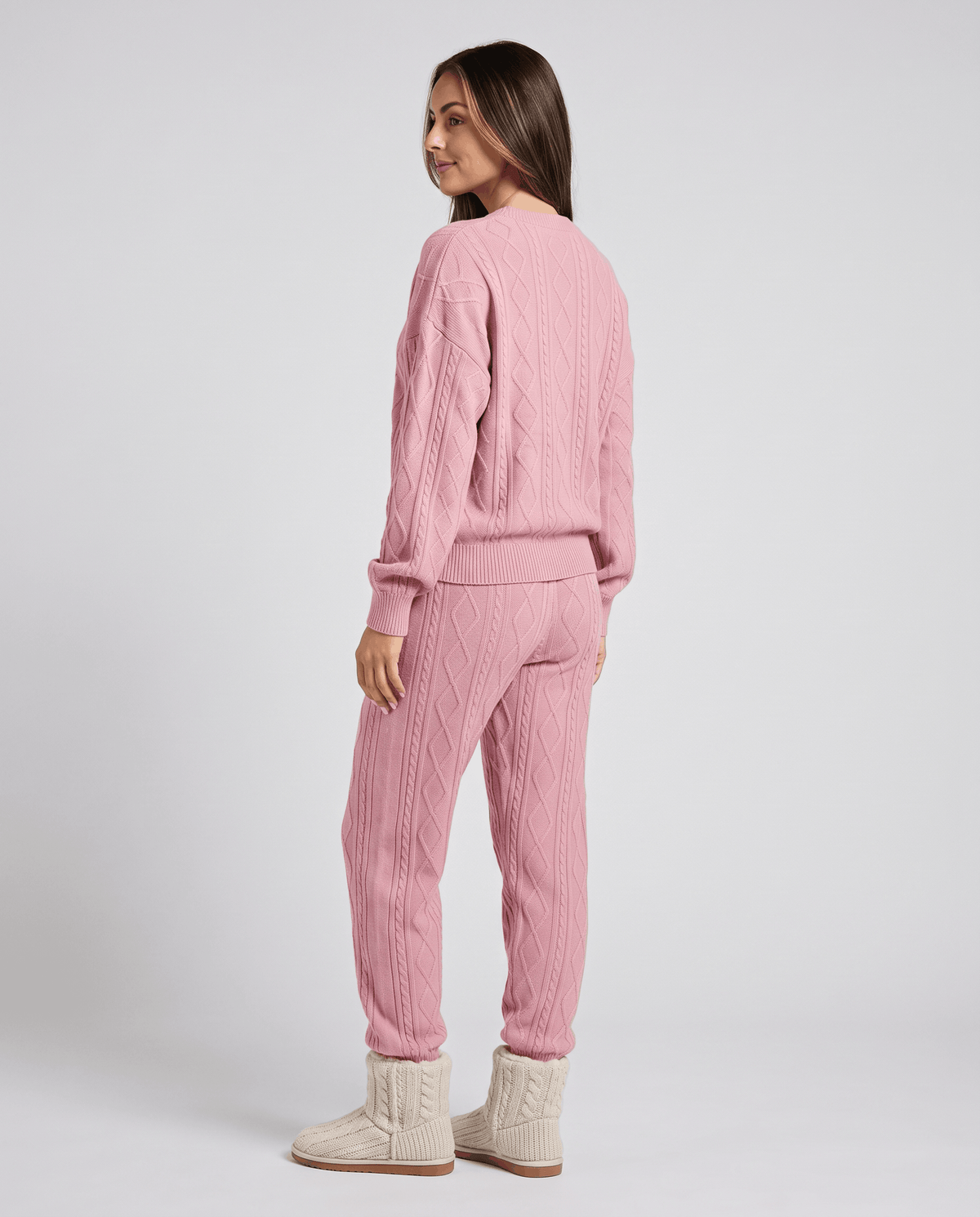 Cable Knit Loungewear Set – Crew Neck Sweater, Jogger Pants & Relaxed Fit | Tamsin