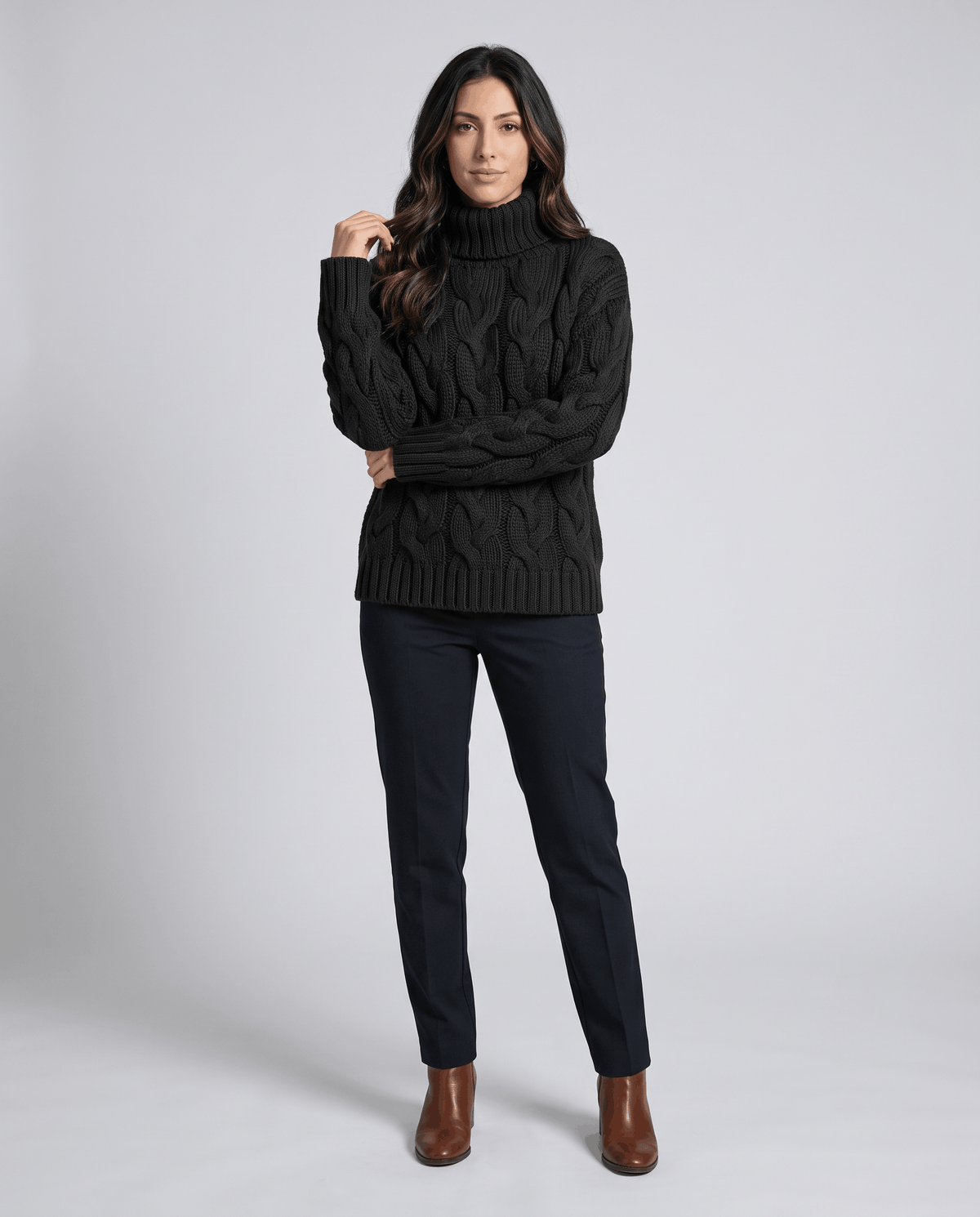 Chunky Cable Knit Turtleneck Sweater – Long Sleeve, Ribbed Cuffs & Relaxed Fit | Hilda