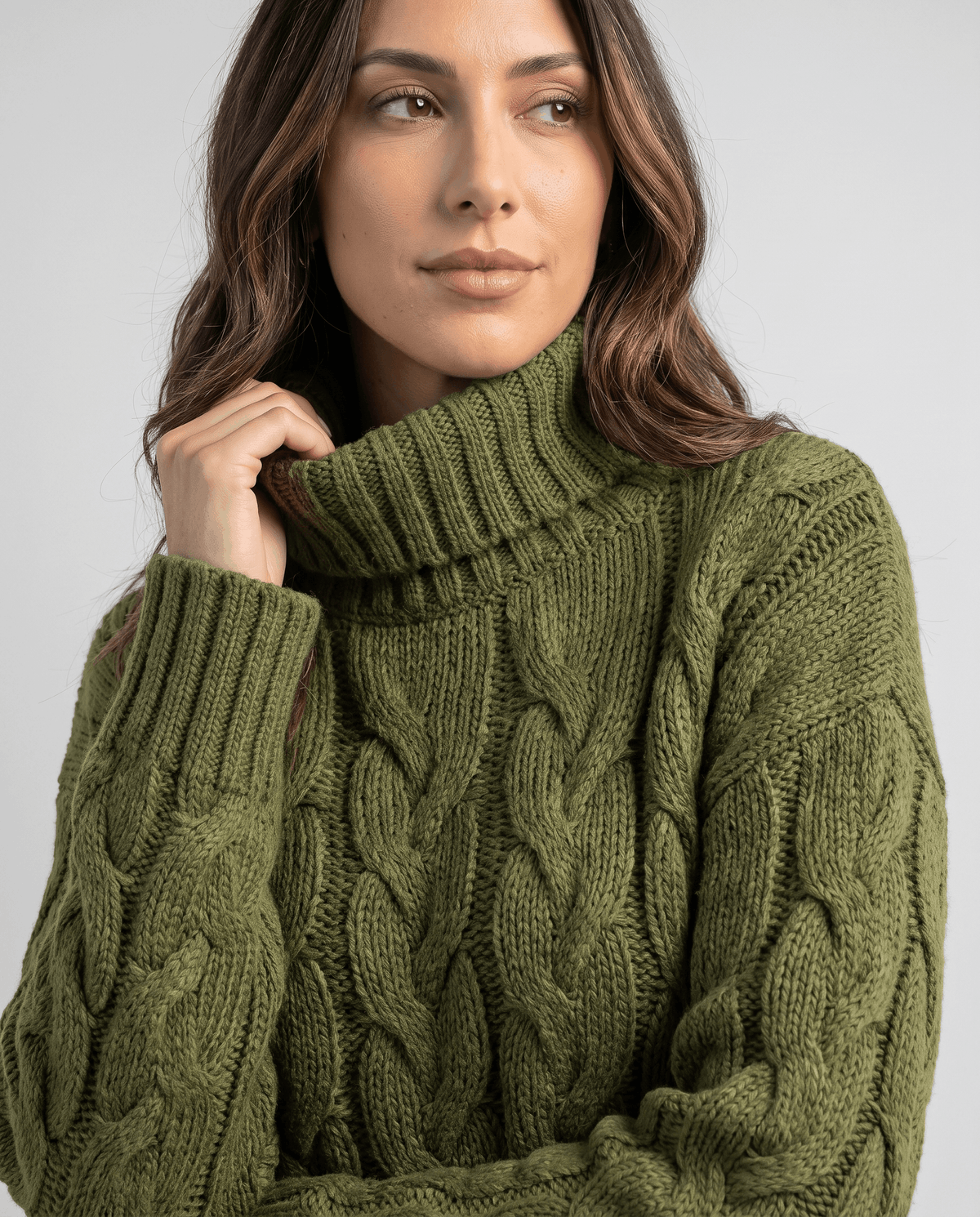 Chunky Cable Knit Turtleneck Sweater – Long Sleeve, Ribbed Cuffs & Relaxed Fit | Hilda