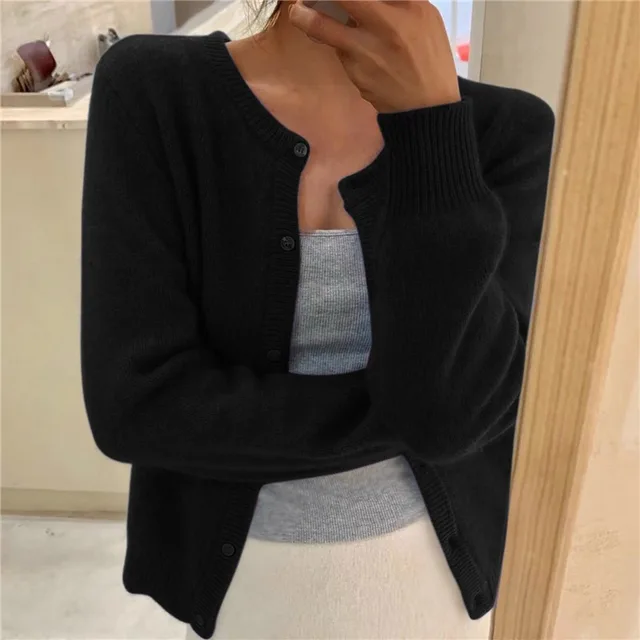 Women’s Fine-Knit Button-Up Cardigan – Soft Round-Neck Long-Sleeve Layer for Office Casual Travel and Everyday Transitional Styling