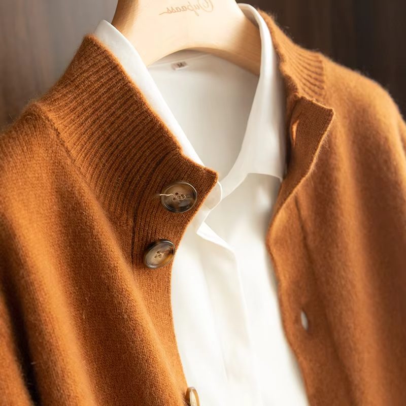 Cashmere Button-Down Cardigan with Ribbed Knit Collar for Men