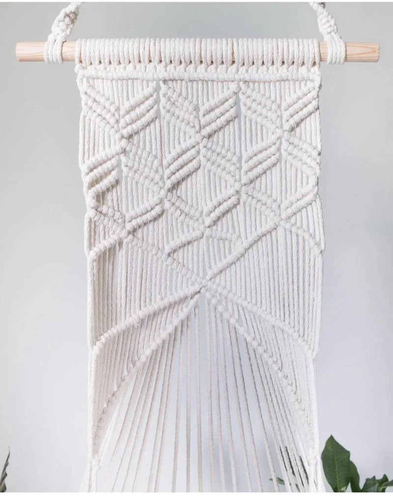 Cat Bed | Wall-Hanging Macramé & Soft Cotton | 180 x 35 cm