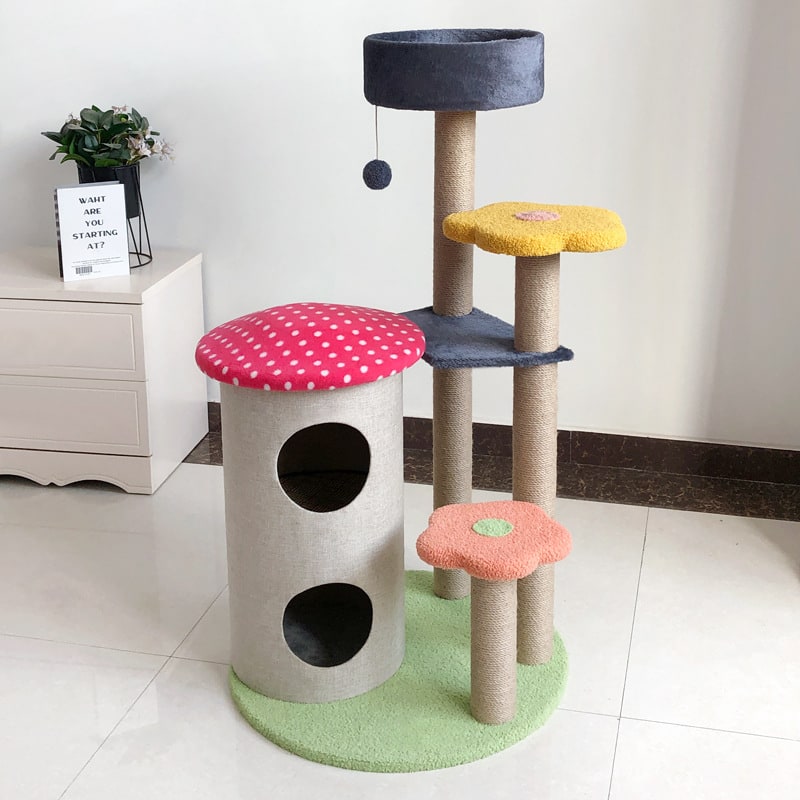 Small Cat Tree Tower with Sisal Scratching Posts and Flower Platforms