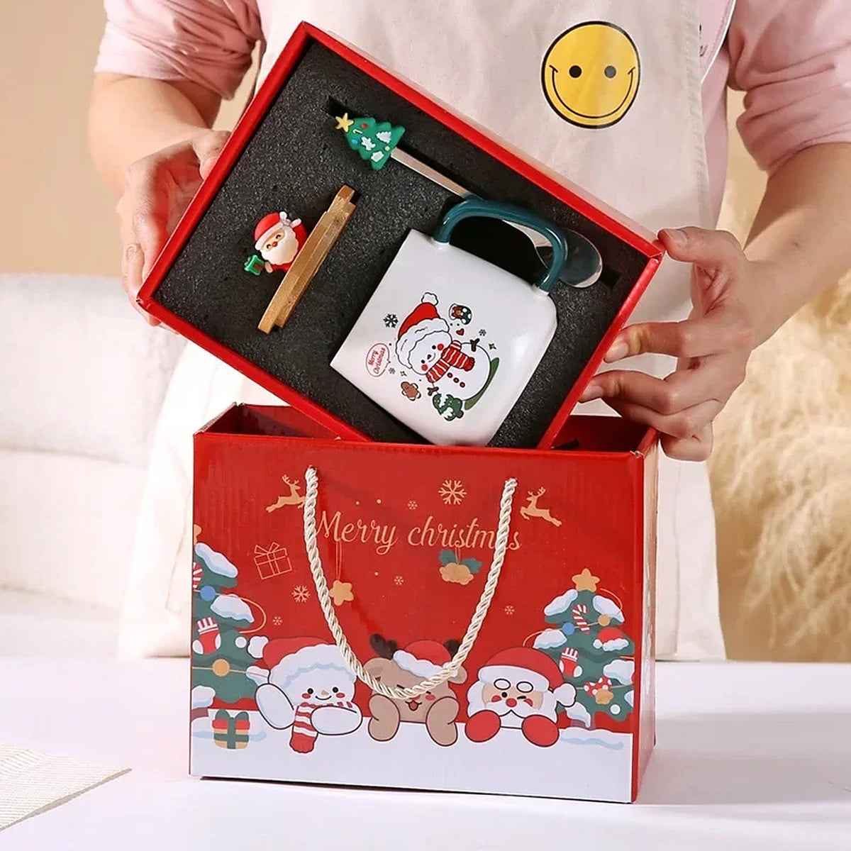 Christmas Mug in Gift Box - Ceramic Mug with Lid and Spoon
