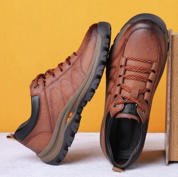 Men’s Lace-Up Sneakers with Lug Sole