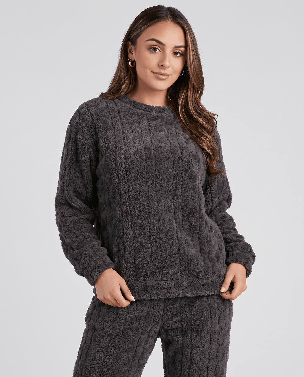 Coral Velvet Pajama Outfit Set – Jacquard Crew Neck Top, Jogger Pants & Soft Thick Fabric | Bronwyn