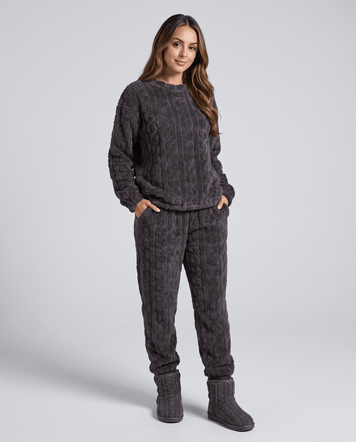 Coral Velvet Pajama Outfit Set – Jacquard Crew Neck Top, Jogger Pants & Soft Thick Fabric | Bronwyn
