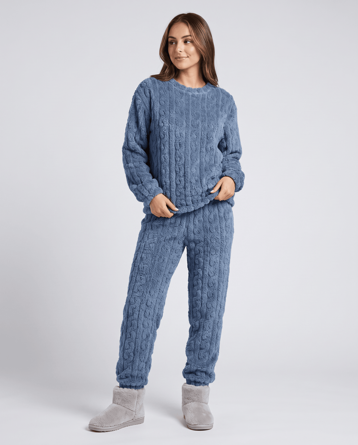 Coral Velvet Pajama Outfit Set – Jacquard Crew Neck Top, Jogger Pants & Soft Thick Fabric | Bronwyn