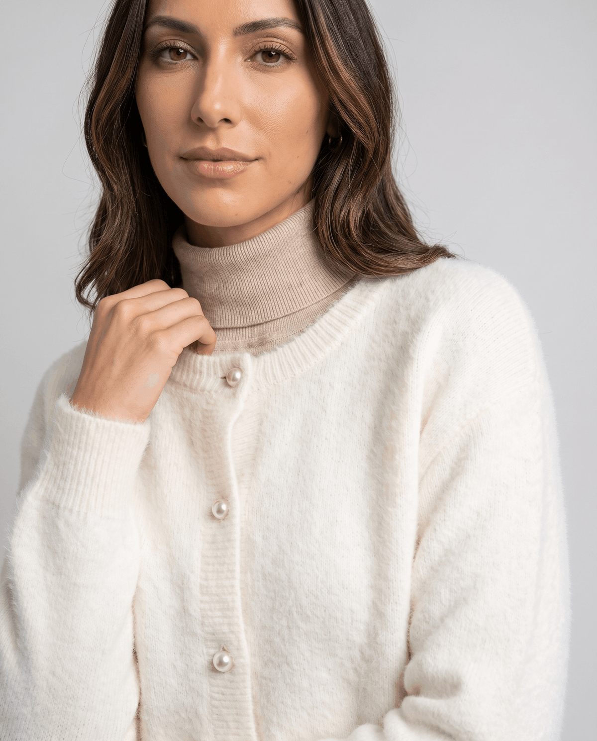 Crew Neck Cardigan Sweater – Plush Knit, Pearl Buttons & Drop Shoulder | Annika