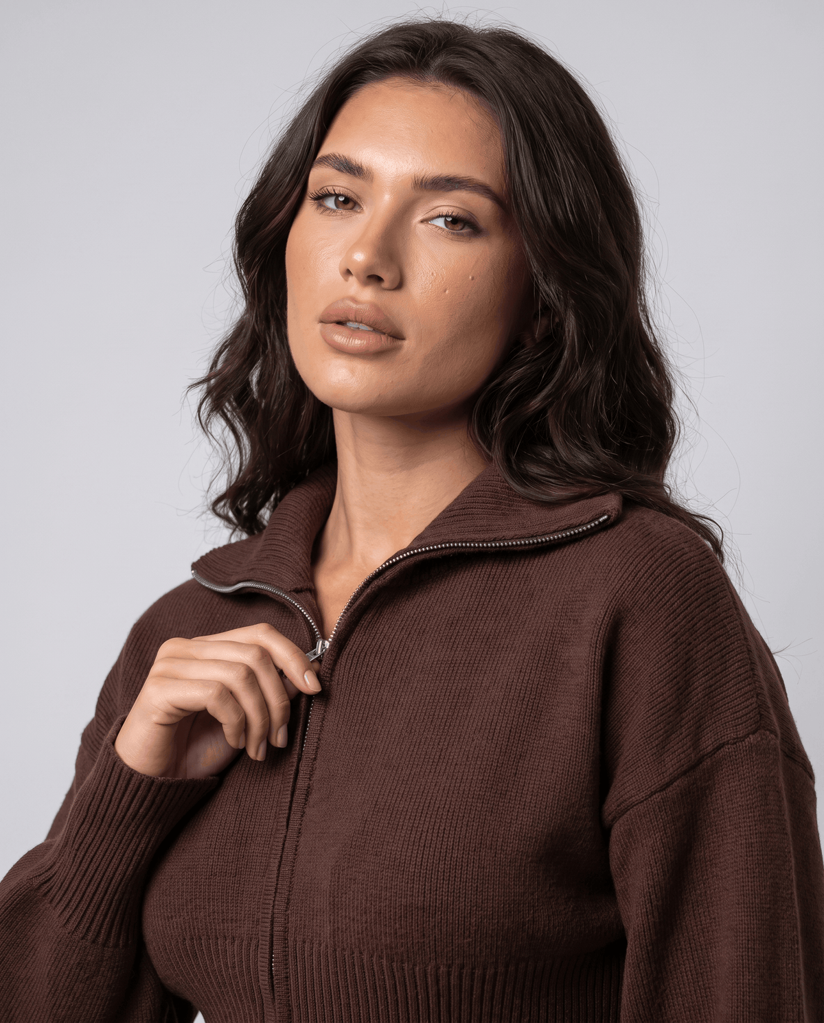 Cropped Loungewear Set – Balloon-Sleeve Zip-Up Knit Top & Drawstring Straight-Leg Pants | Cecilie