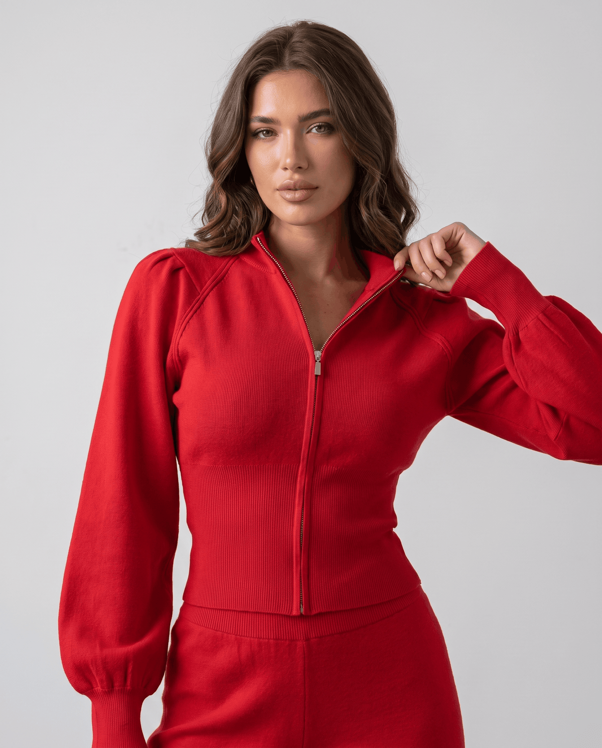 Cropped Loungewear Set – Balloon-Sleeve Zip-Up Knit Top & Drawstring Straight-Leg Pants | Cecilie